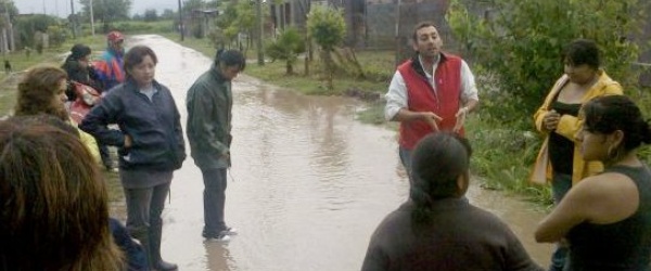 Se multiplican las actuaciones de asistencia a los inundados en Apolinario Saravia