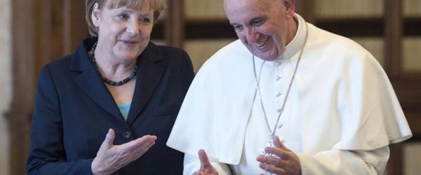 El Papa Francisco recibe en audiencia privada a Angela Merkel