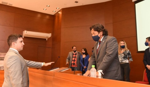 Sáenz, presente en el acto de juramento de los nuevos matriculados del Colegio de Abogados de Salta