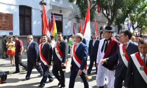 El gaucho Urtubey asiste en Tarija al aniversario de la batalla de La Tablada