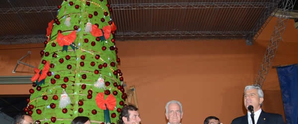 El Carril prepara su tradicional 'Pan de Navidad más grande del mundo'