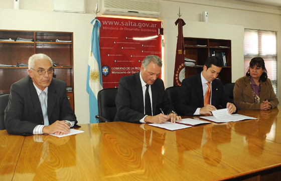 Acto de firma del convenio