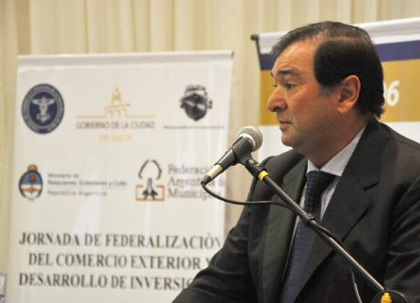 El intendente Isa en la inauguración