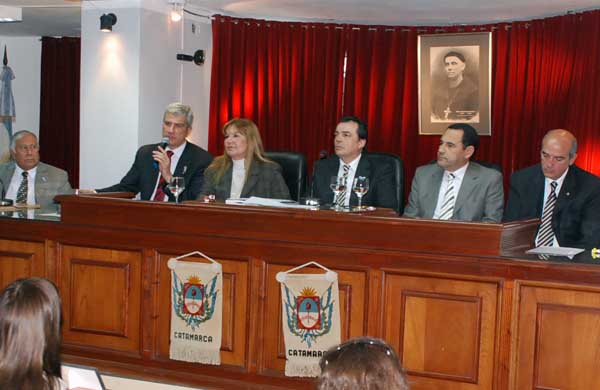Reunión del Parlamento del NOA
