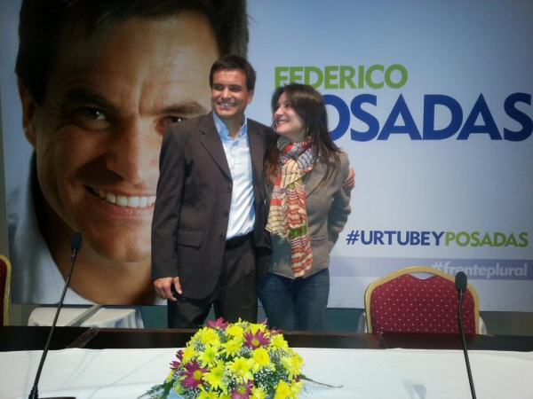 El candidato Federico Posadas y su esposa Valentina Moisés. Foto: @valenmoisés.