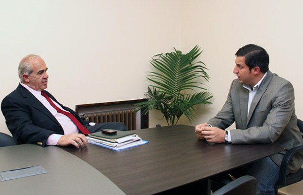 Pérez Alsina y Sylvester