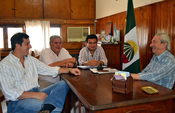 El ministro Sylvester en Apolinario Saravia