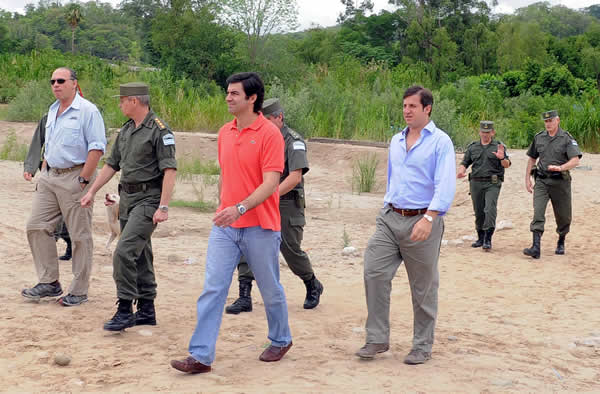 Funcionarios en la frontera